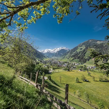Hochalmbahnen Chalets Apartment 1h OG Rauris