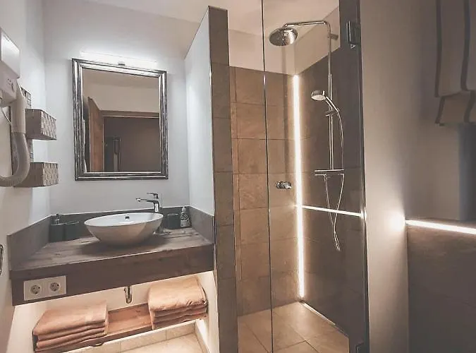Hochalmbahnen Chalets Apartment 1h OG Lägenhet *